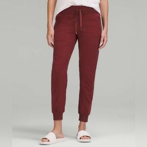 Lululemon 2022 Dance Studio Mid-Rise Jogger Red Merlot Burgundy Size US 4
